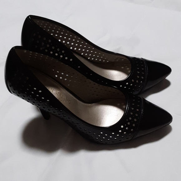 Heels - Picture 1 of 4